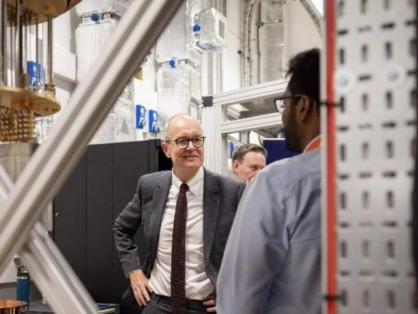 UK opens national quantum computing centre